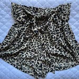 HOLLISTER Ultra High Rise Cheetah Shorts with Bow Tie